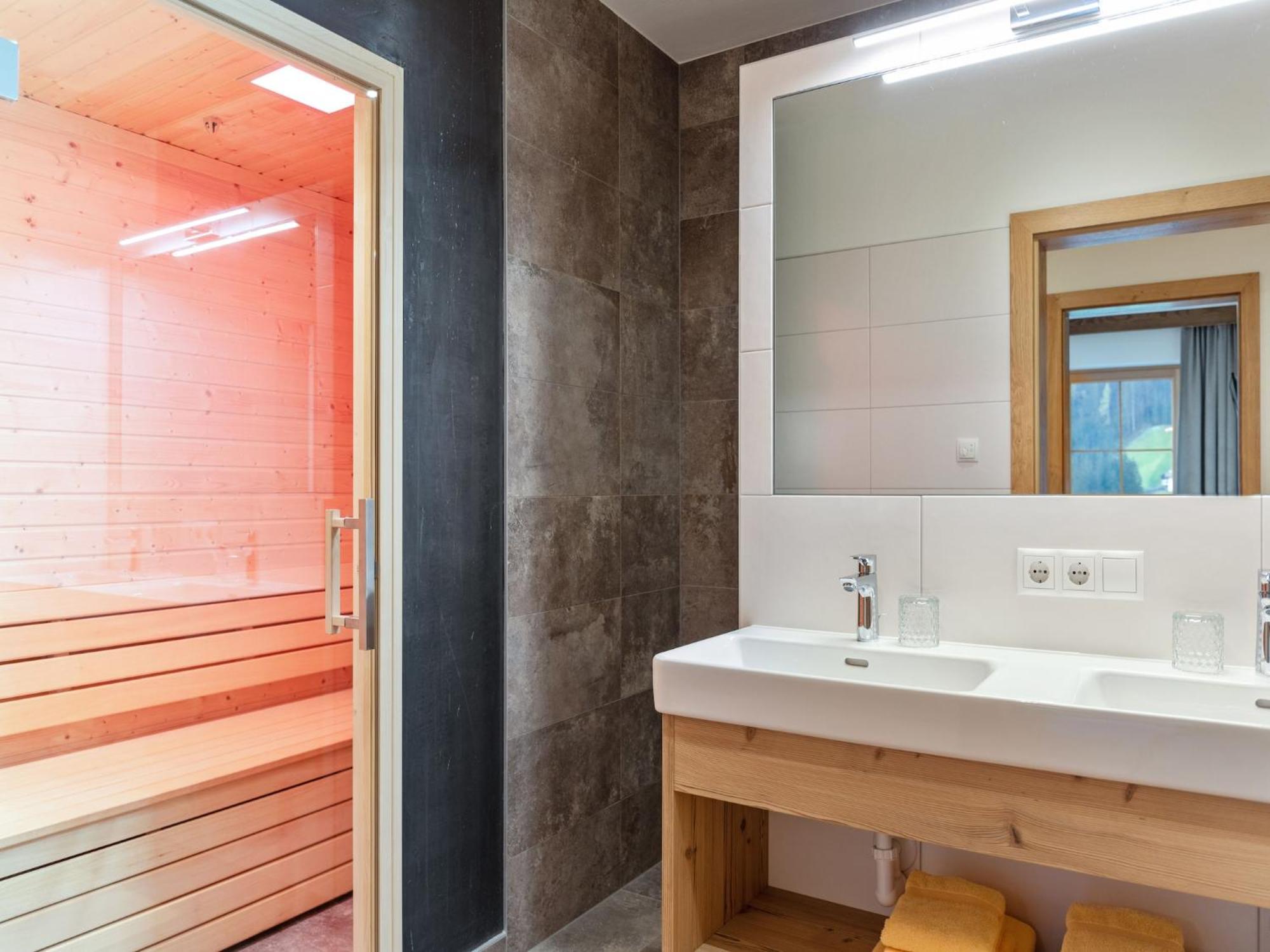 Luxurious Apartment With Sauna In Koenigsleiten Валд им Пинцгау Екстериор снимка